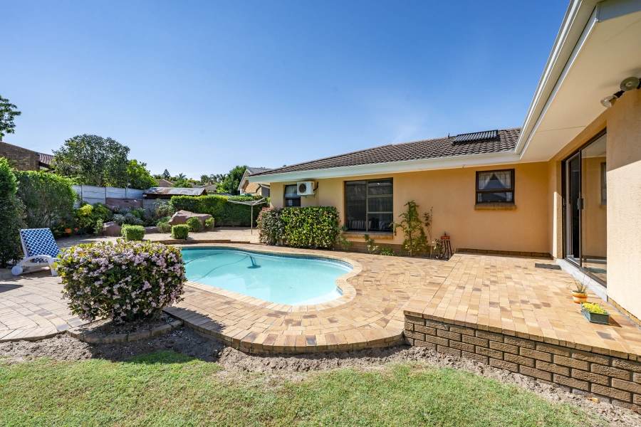 4 Bedroom Property for Sale in Vredekloof Western Cape